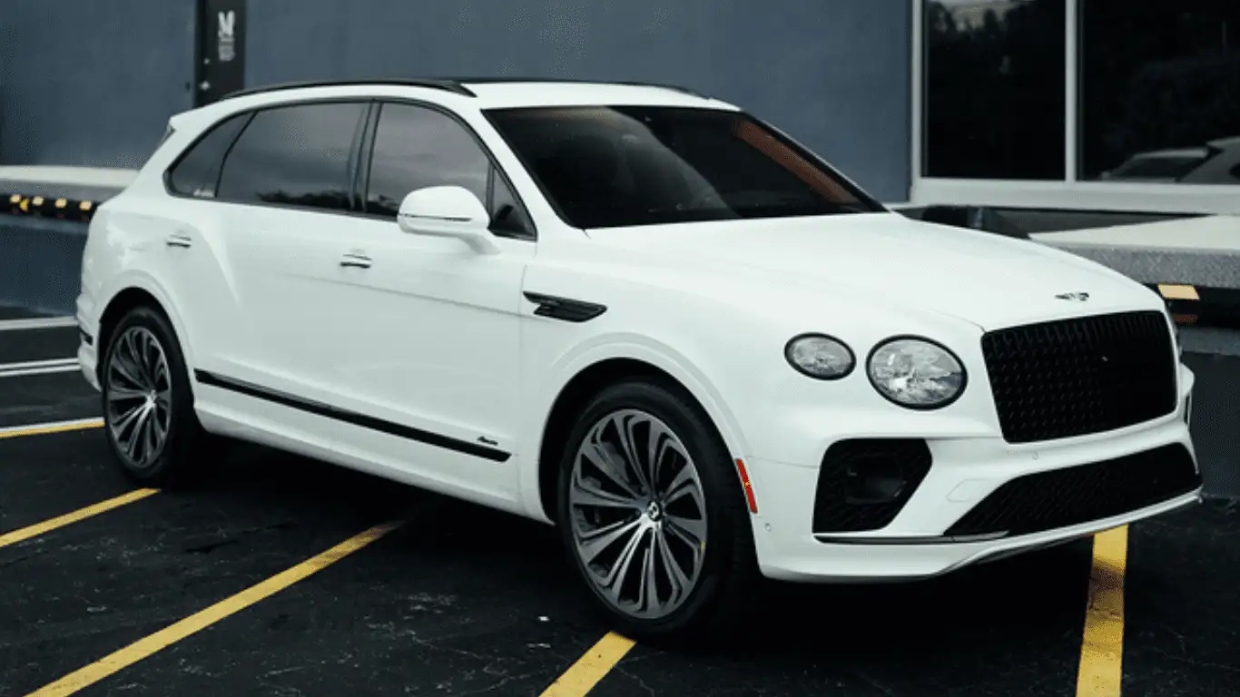 BENTLEY AZURE BENTAYGA - Front View