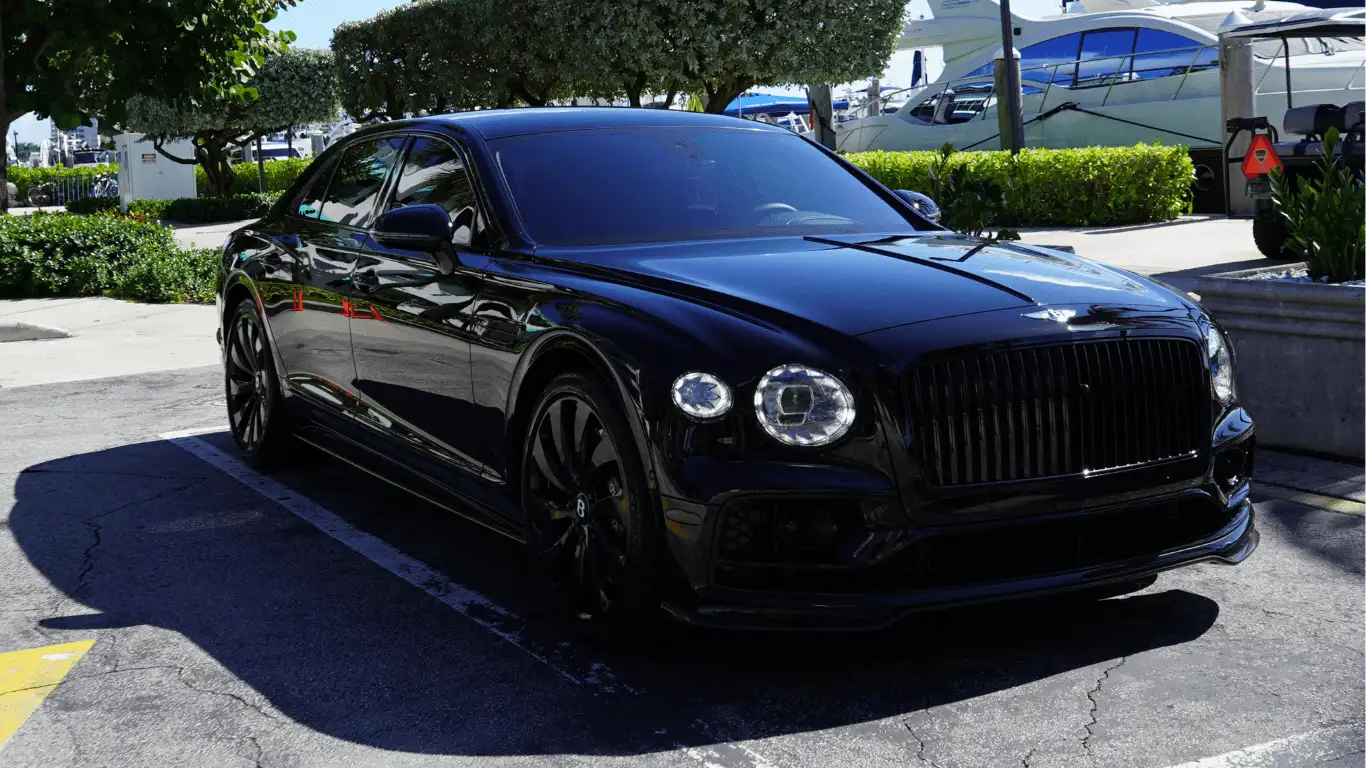 BENTLEY FLYING SPUR - Front View
