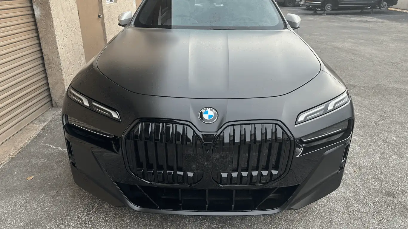 BMW 7 SERIES 740I - Interior