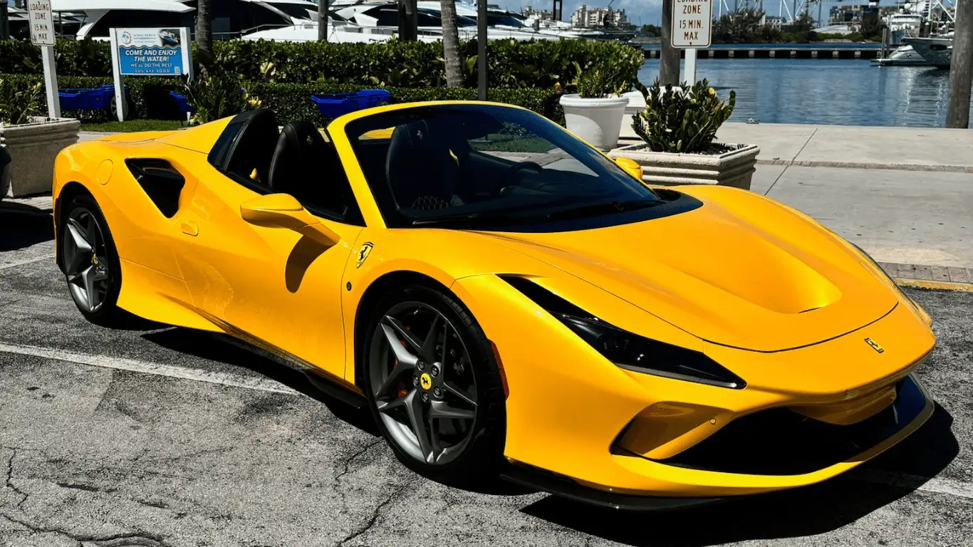 FERRARI F8 SPIDER - Front View