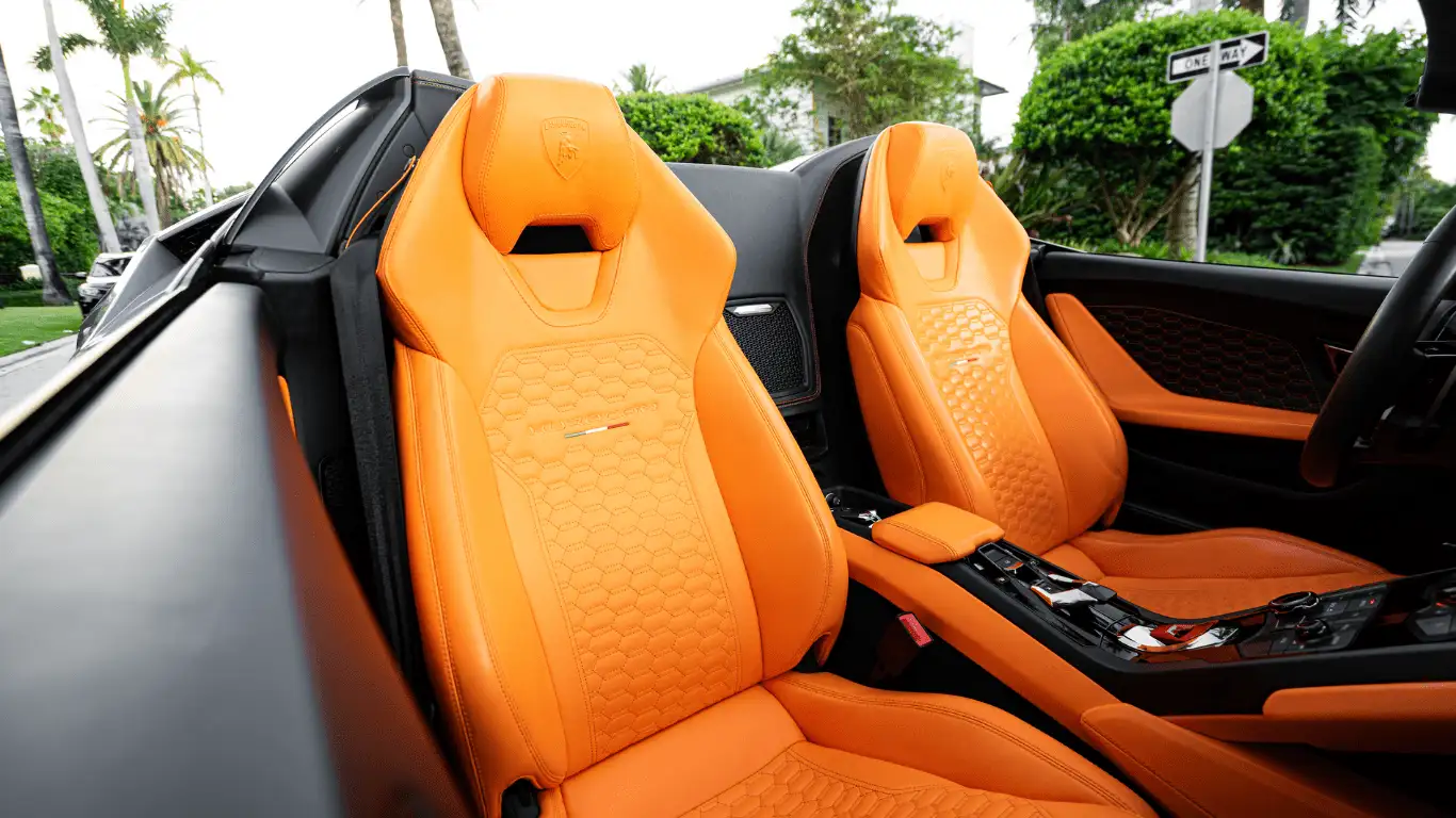 LAMBORGHINI HURACAN WHITE - Interior