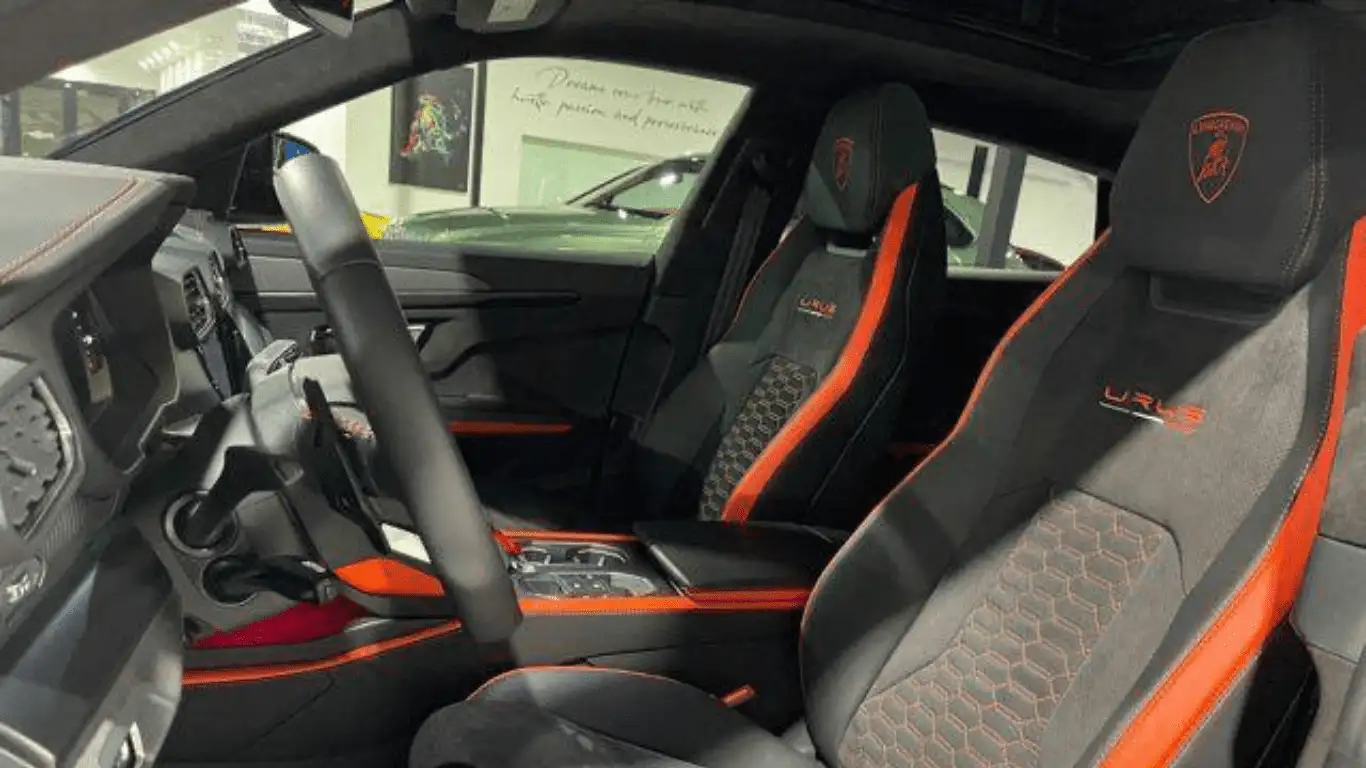 LAMBORGHINI URUS DARK BLACK - Dashboard