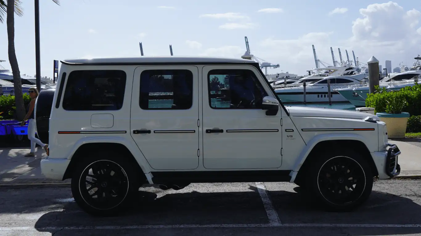 MERCEDES BENZ G550 - Interior