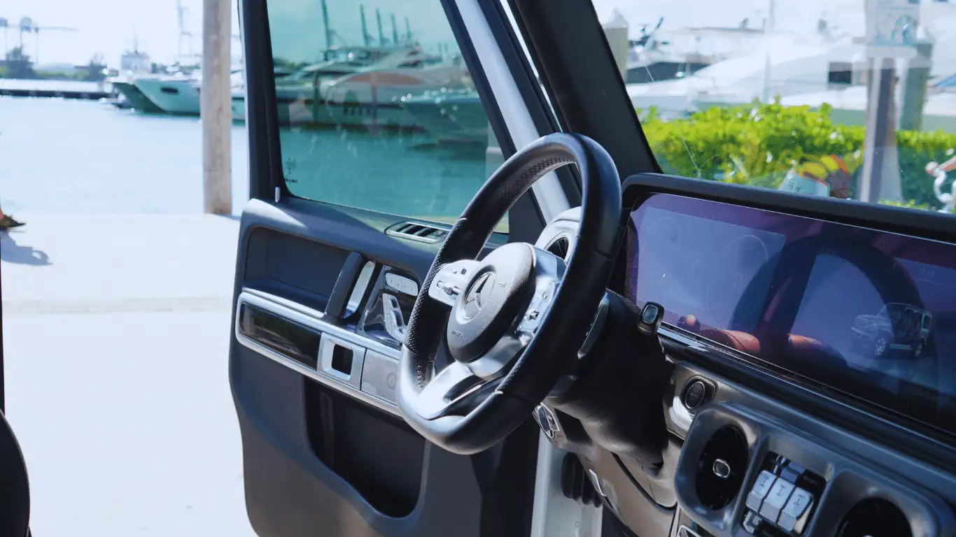 MERCEDES BENZ G550 - Photo 6