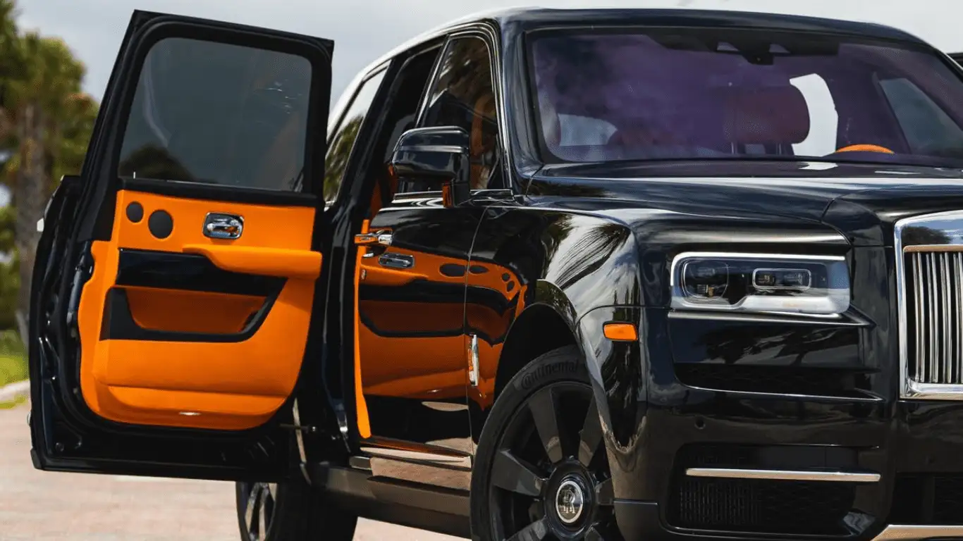ROLLS ROYCE CULLINAN BLACK 2 - Front View