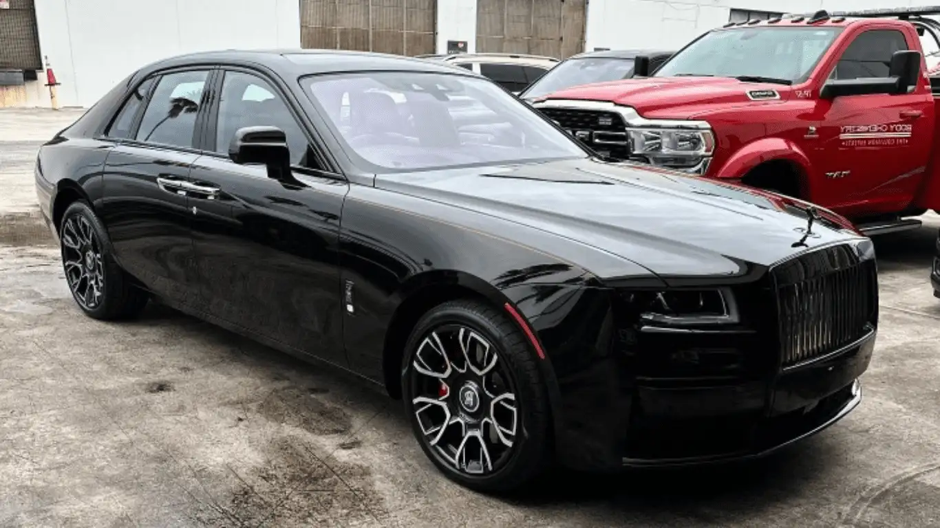 ROLLS ROYCE GHOST - Front View
