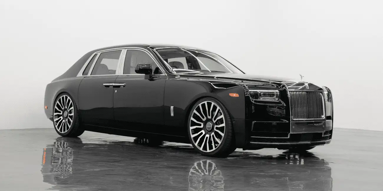 ROLLS ROYCE PHANTOM - Front View