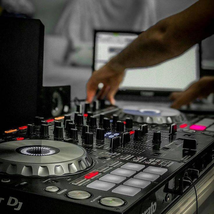 PRODUCCIO´N MUSICAL - RIZZO